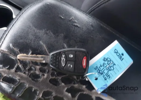 2013 Chrysler 200 Touring из США, поврежденный, VIN 1C3CCBBB7DN539310